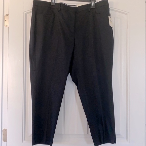 Rafaella Pants - NWT Rafaela Weekend Crop Black Pants Size 18